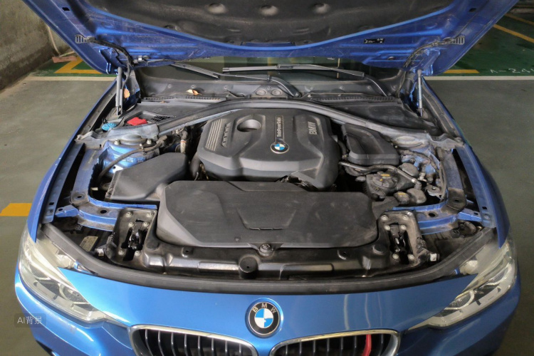 BMW 3 Series 2018 immagine di auto #22