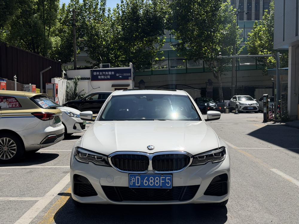 BMW 3 Series 2021 #2 BMW 3 Series 2021 car image #2
