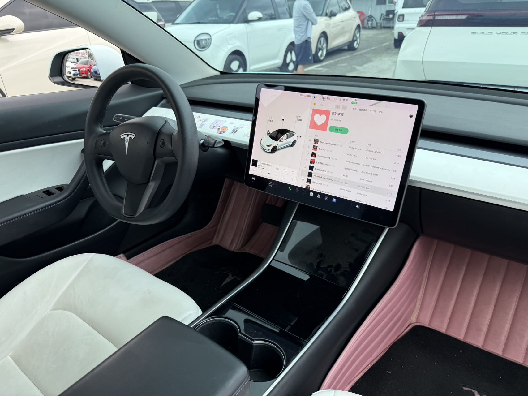 Tesla Model 3 2020 car image #9