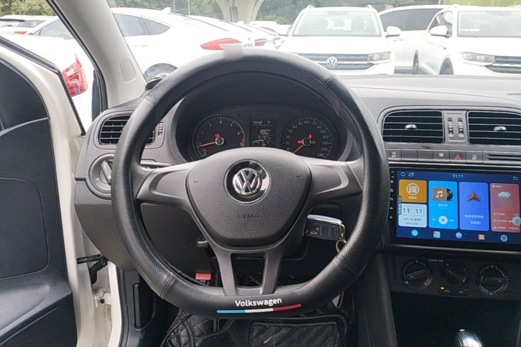 Volkswagen Polo 2019 #11 Volkswagen Polo 2019 car image #11