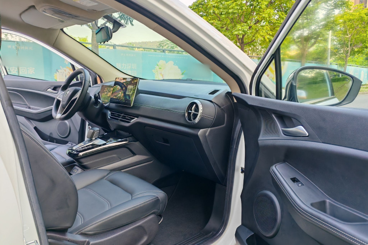 BYD Yuan New Energy 2019 imagen de coche #24