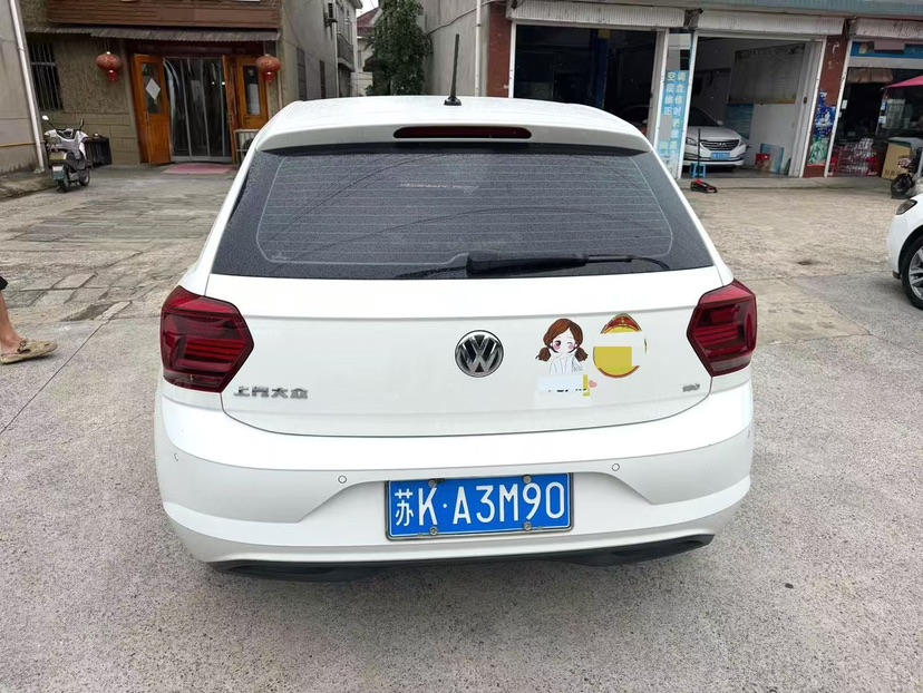 Volkswagen Polo 2020 car image #3