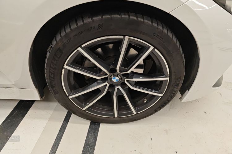 BMW 3 Series 2023 car image #9