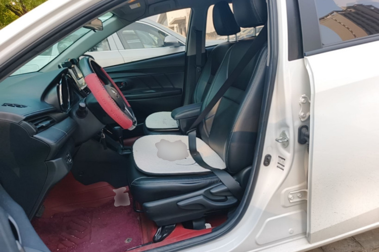 Toyota Vios 2021 صورة سيارة #15