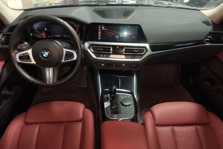 BMW 3 Series 2022 car image #11
