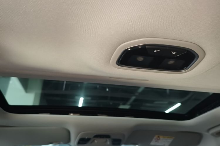 GEELY Emgrand 2021 car image #18