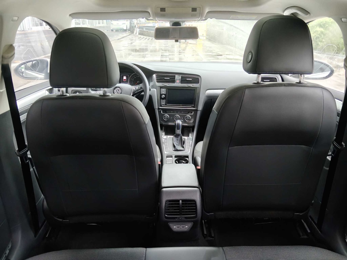 Volkswagen Golf Pure Electric 2020 #7 Volkswagen Golf Pure Electric 2020 car image #7