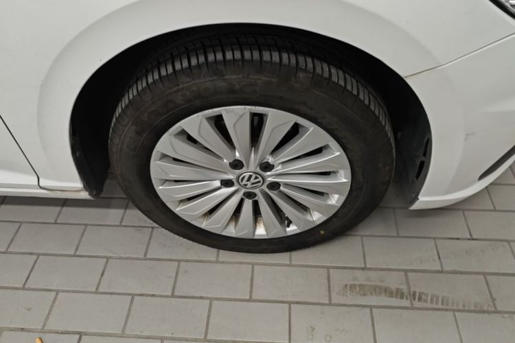 Volkswagen Lavida 2019 car image #9