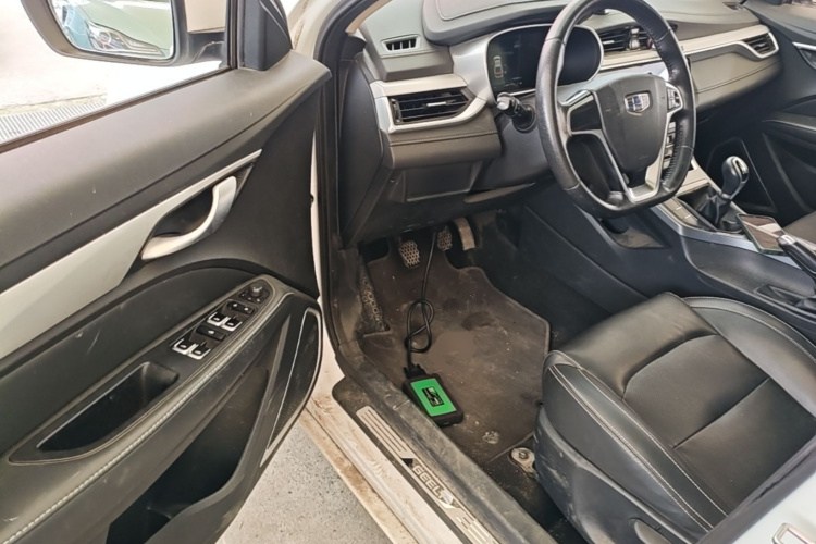 GEELY Emgrand 2019 #16 GEELY Emgrand 2019 car image #16