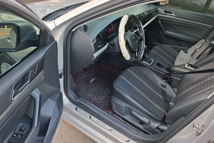 Volkswagen Lavida 2021 صورة سيارة #16
