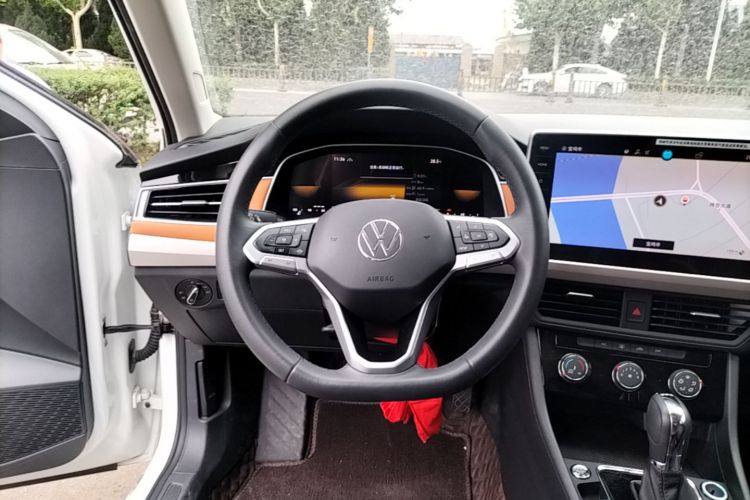 Volkswagen Bora 2024 car image #11