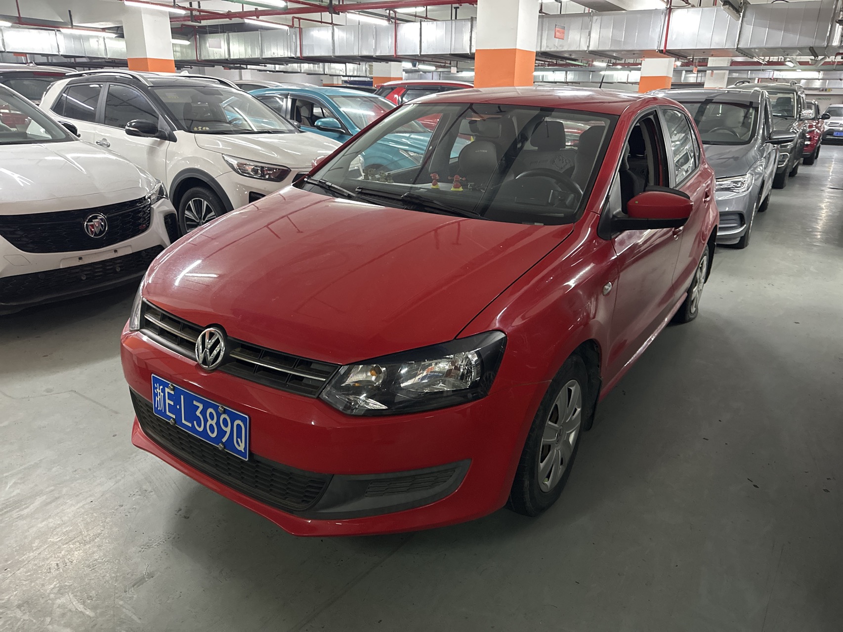 Volkswagen Polo 2014 Volkswagen Polo 2014 car image