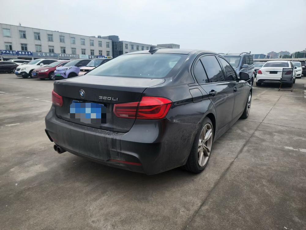 BMW 3 Series 2018 immagine di auto #6