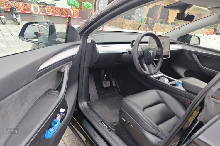 Tesla Model Y 2023 #18 Tesla Model Y 2023 car image #18