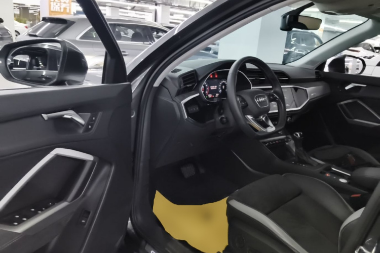 Audi Q3 2020 imagem de carro #16