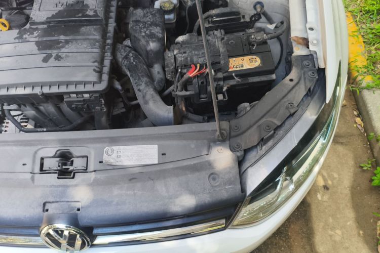Volkswagen Polo 2014 car image #23