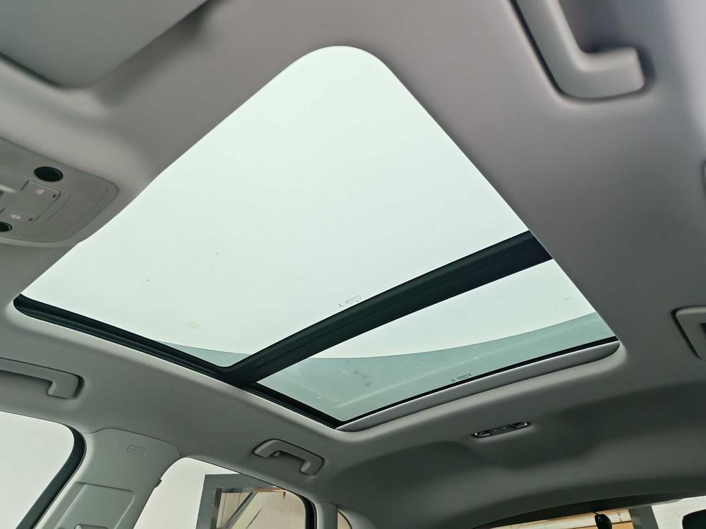 Audi Q3 2022 car image #19