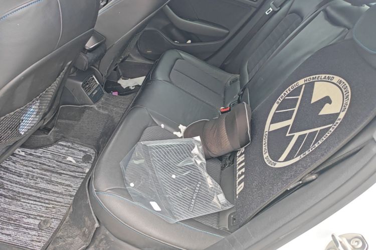 Audi A3 2018 car image #17