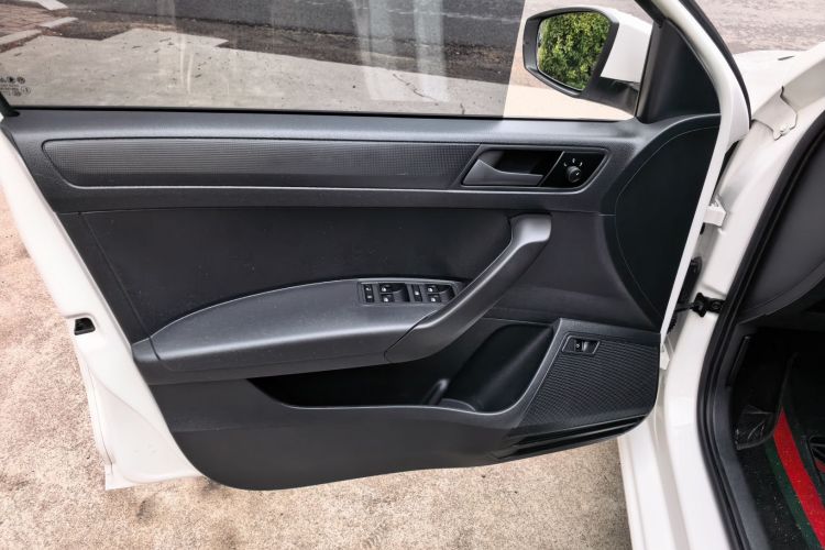 Volkswagen Santana 2019 car image #15