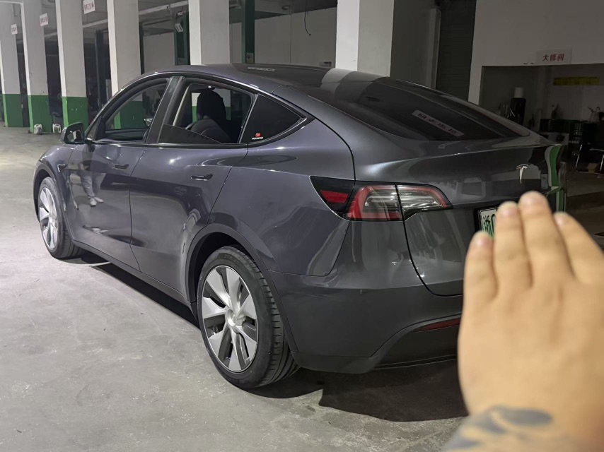 Tesla Model Y 2021 #4 Tesla Model Y 2021 car image #4