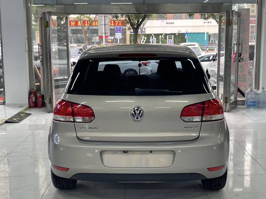 Volkswagen Golf 2013 car image #6
