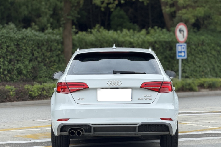 Audi A3 2018 immagine di auto #10