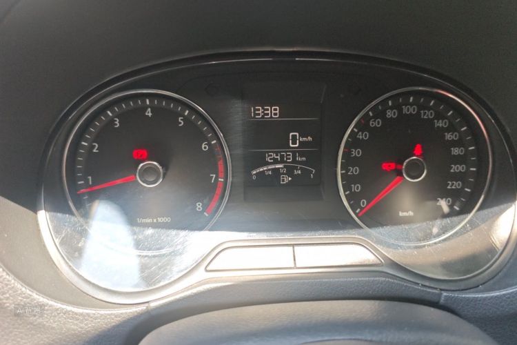 Volkswagen Polo 2014 car image #14