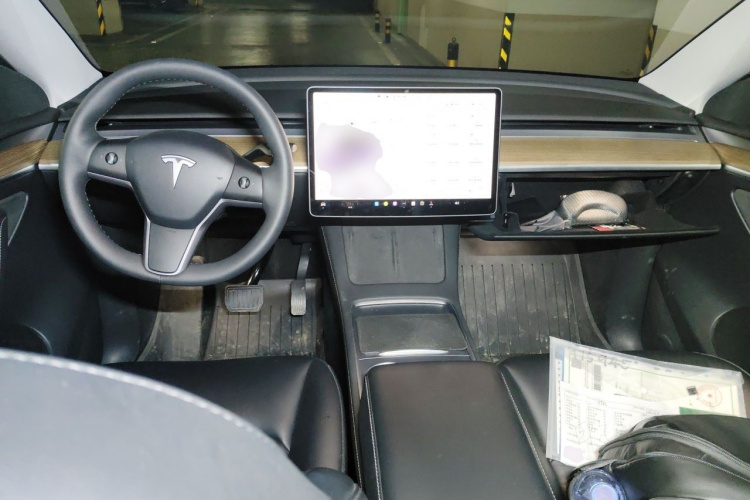 Tesla Model Y 2023 immagine di auto #7