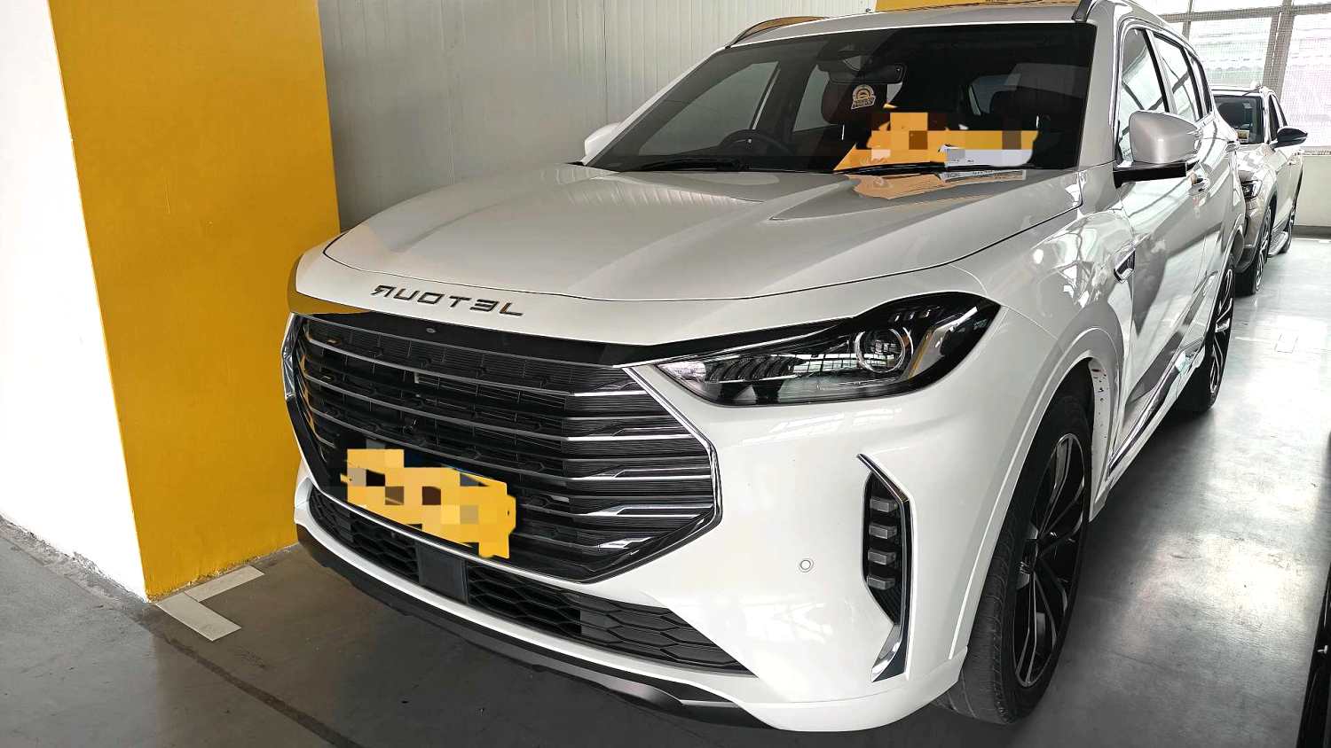 Jetour X70 PLUS 2022 car image 