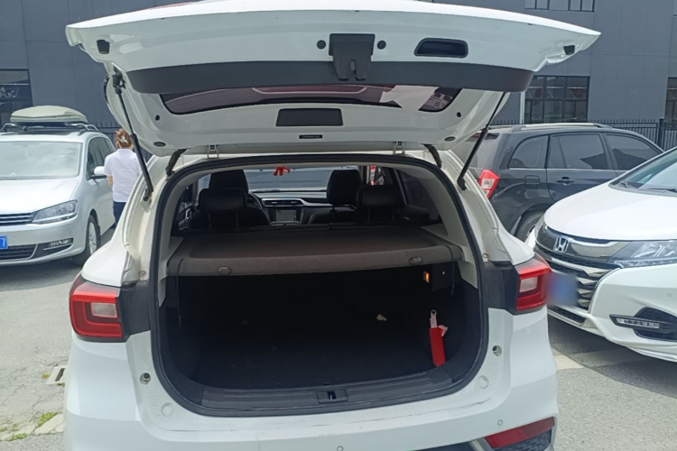 MG ZS 2017 car image #19