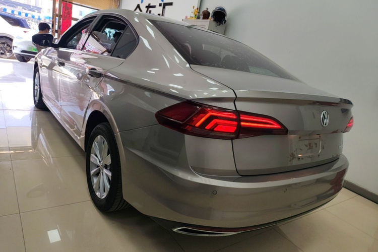 Volkswagen Bora 2019 #5 Volkswagen Bora 2019 car image #5