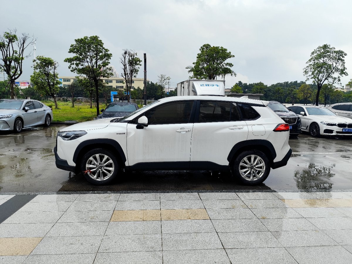 Toyota Corolla Cross 2024 immagine di auto #3
