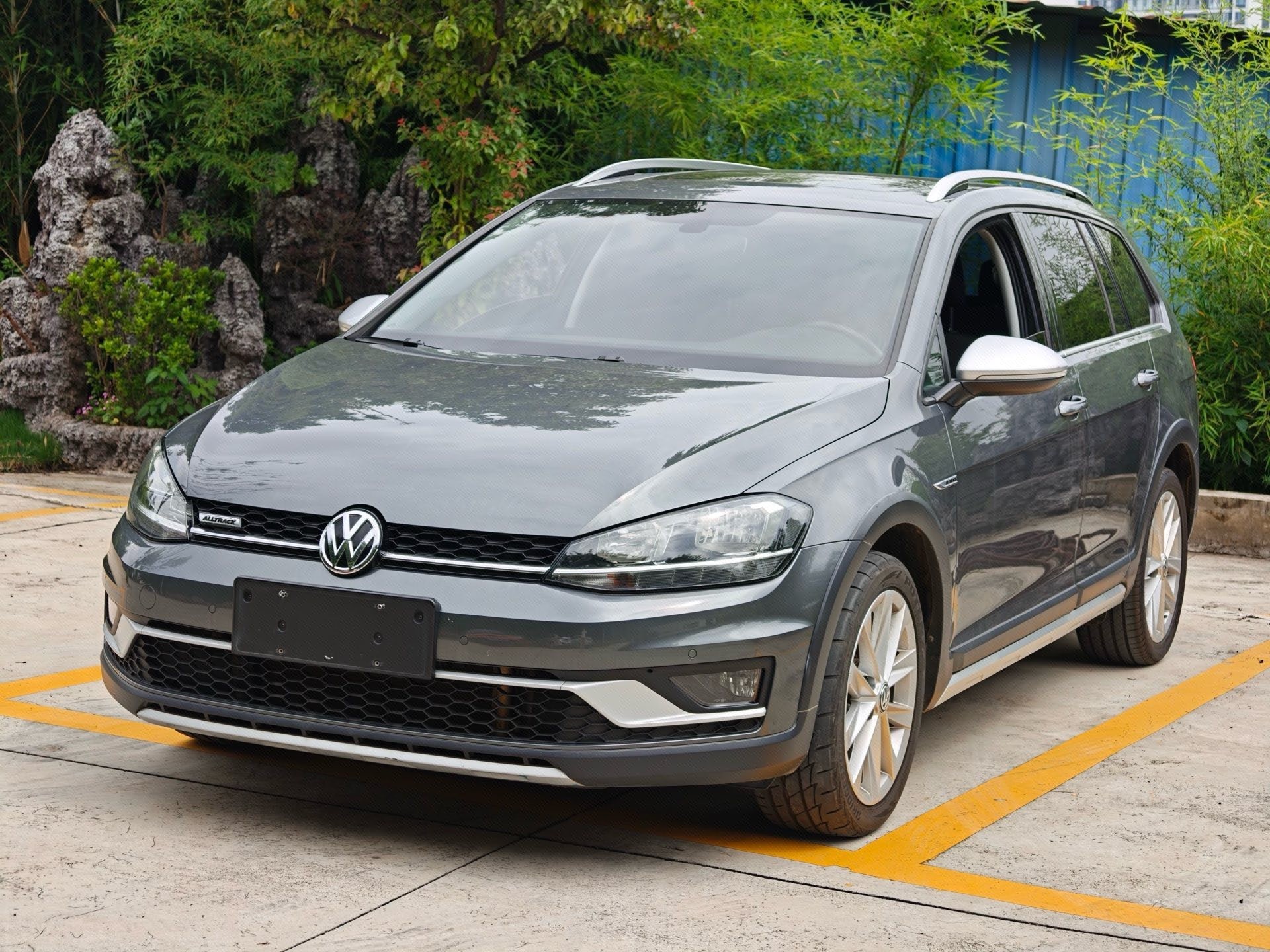 Volkswagen Golf (Imported) 2020 Volkswagen Golf (Imported) 2020 car image