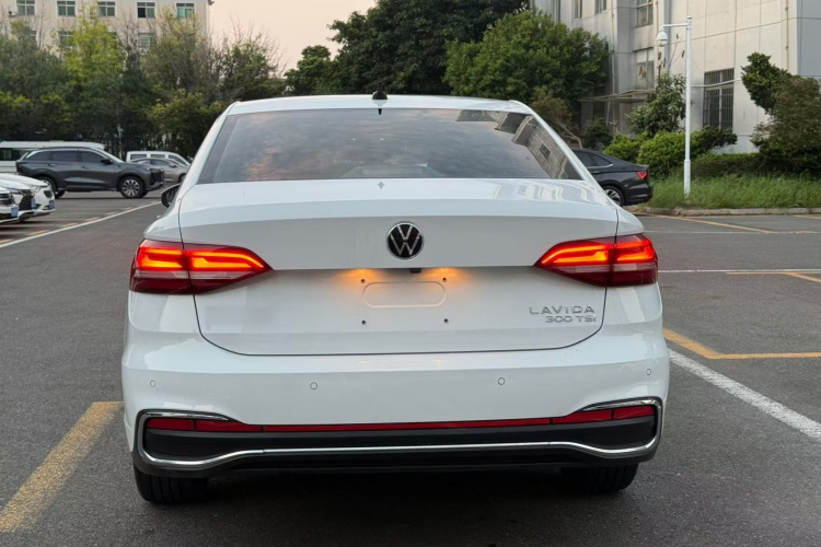 Volkswagen Lavida 2023 car image #6