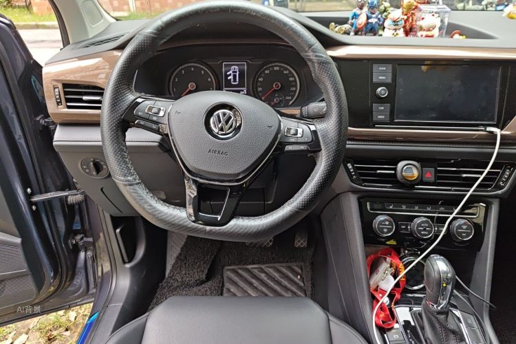 Volkswagen Tharu 2019 imagen de coche #12