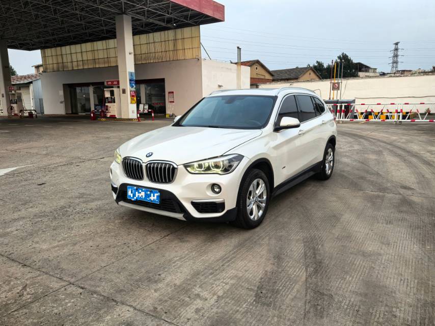 BMW X1 2017 BMW X1 2017 car image