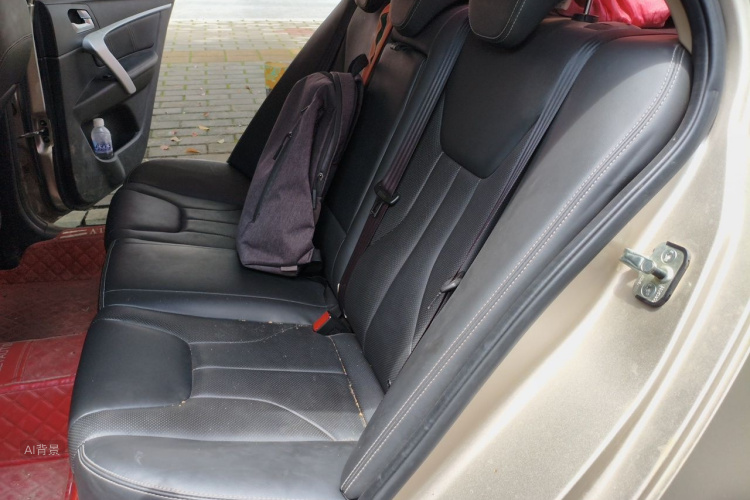GEELY Emgrand 2018 car image #19