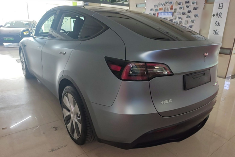 Tesla Model Y 2022 car image #5