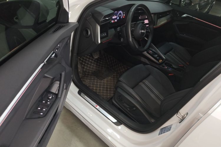 Audi A3 2024 car image #16