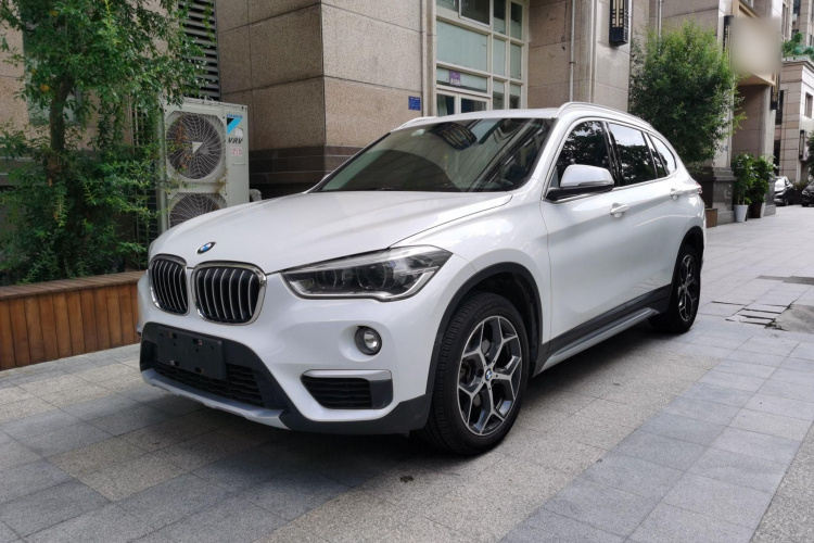 BMW X1 2019 #2 BMW X1 2019 car image #2