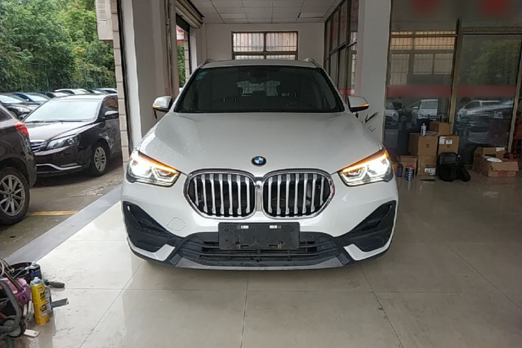 BMW X1 2020 #3 BMW X1 2020 car image #3