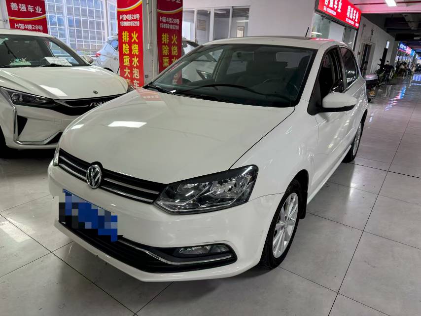 Volkswagen Polo 2016 immagine di auto 