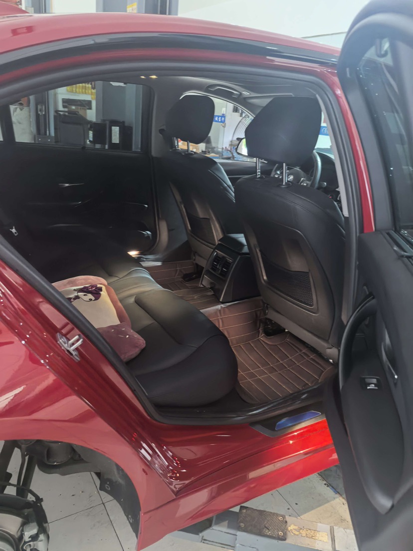 BMW 3 Series 2019 car image #5