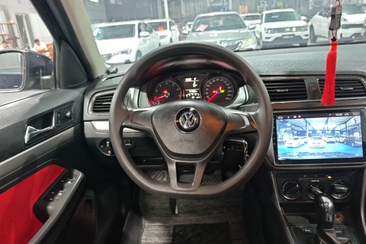Volkswagen Lavida 2017 car image #11