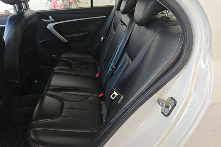 GEELY Emgrand 2016 #17 GEELY Emgrand 2016 car image #17