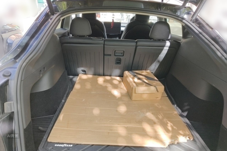 Tesla Model Y 2024 car image #21