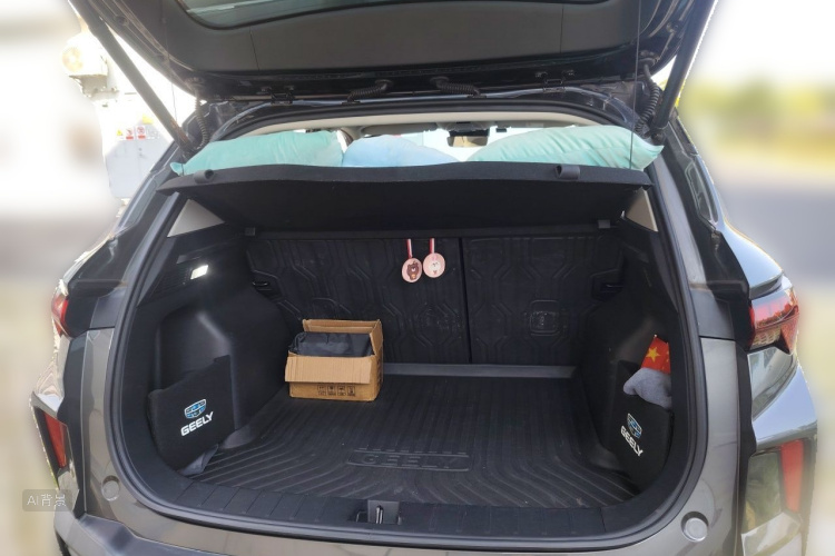 GEELY Coolray 2022 #21 GEELY Coolray 2022 car image #21
