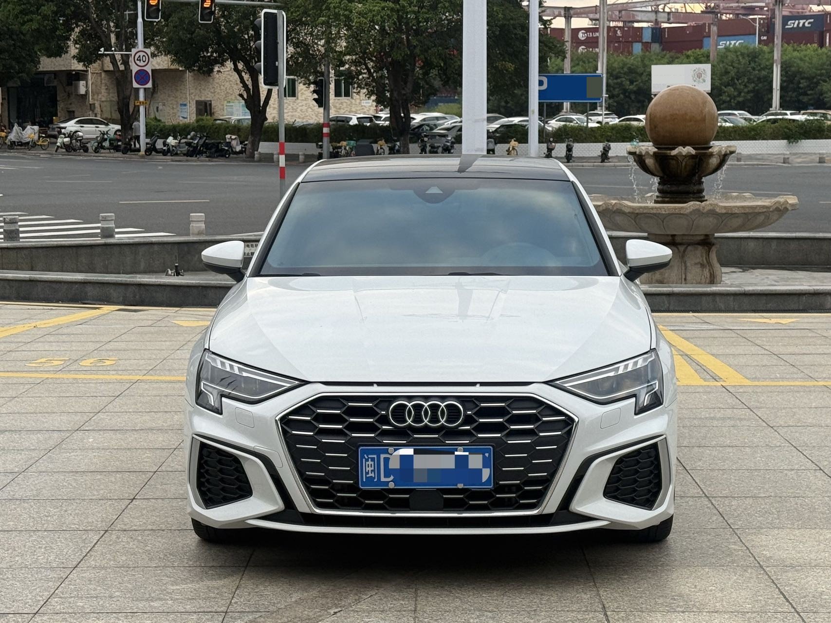 2022 immagine di auto #2