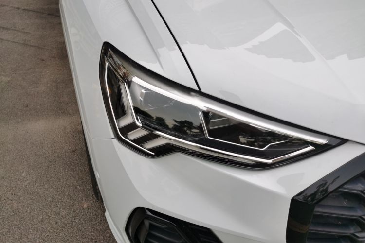 Audi Q3 2023 #8 Audi Q3 2023 car image #8
