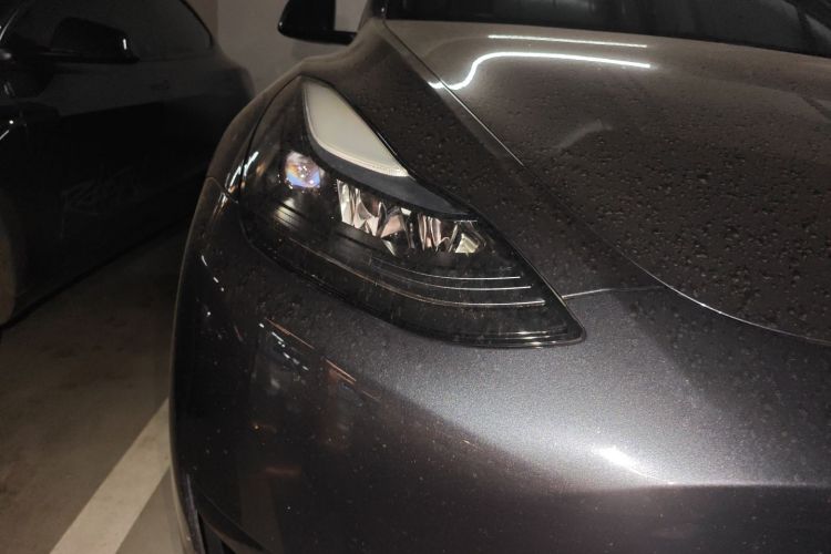 Tesla Model Y 2024 #8 Tesla Model Y 2024 car image #8
